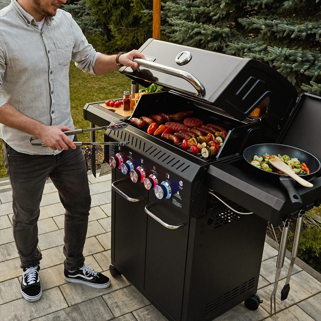 GG06BK ZESTAW Grill gazowy Yoer BeefChef 3+2 +Pokrowiec +Rożen +Płyta