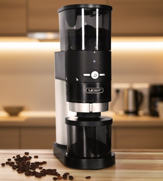 Elektryczny młynek żarnowy do kawy Yoer Mulino BCG01BK