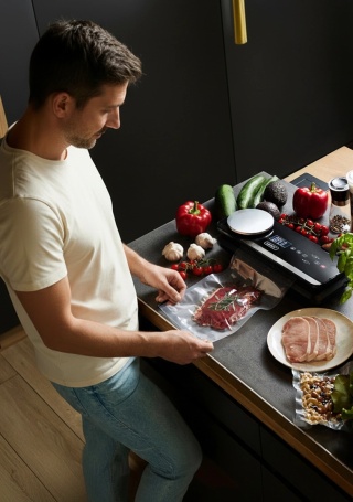 Zgrzewarka próżniowa Yoer FreshFood VSS01BK z wagą