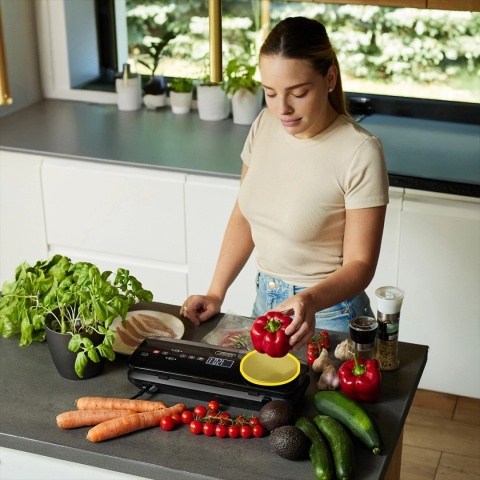 Zgrzewarka próżniowa Yoer FreshFood VSS01BK z wagą