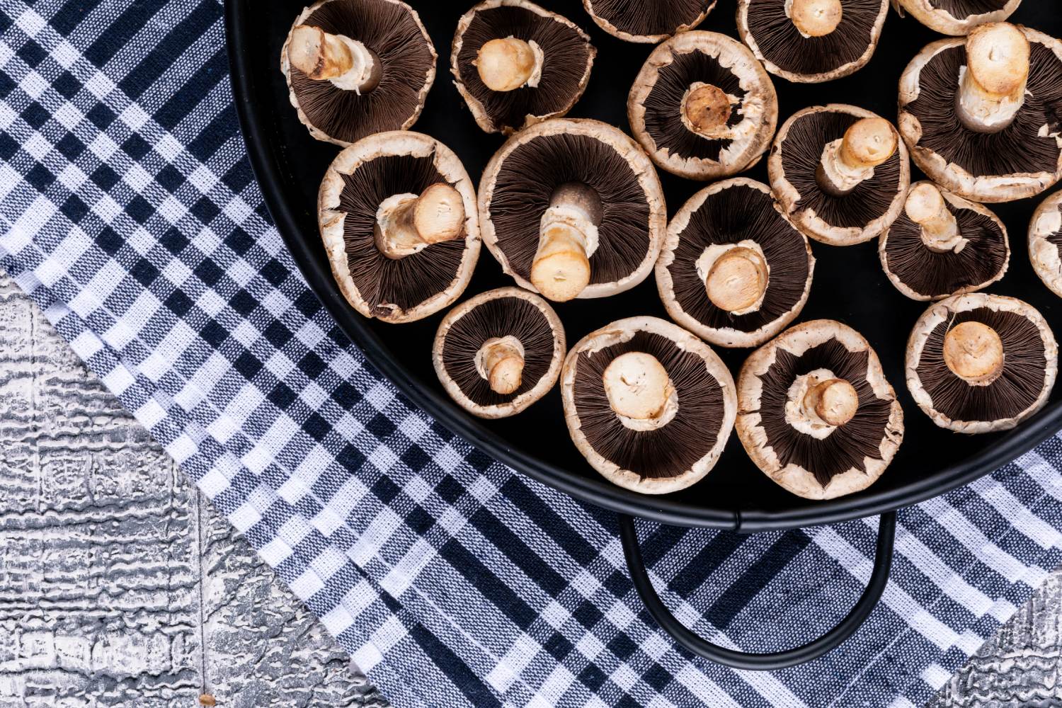 kanapka-z-grzybami-potrawa-obiad-posiłek-blog-warzywa-i-grzyby
